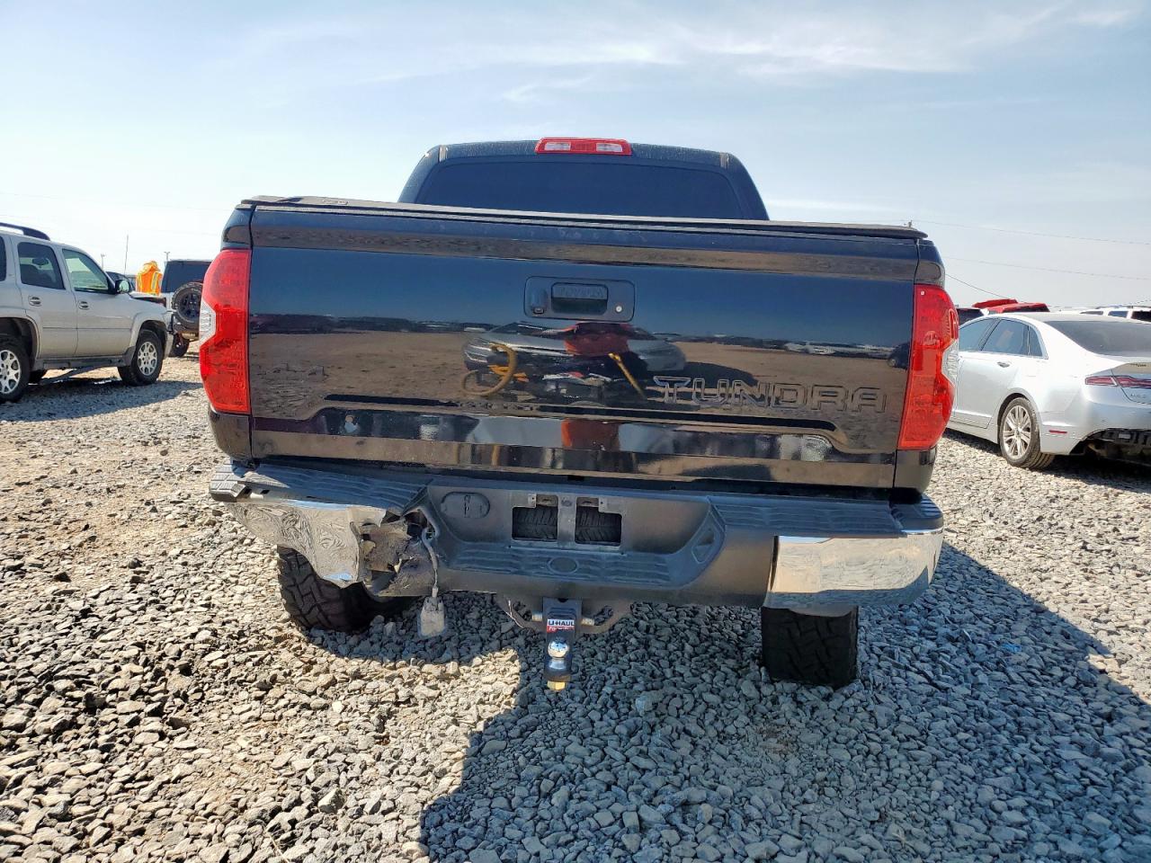 2018 Toyota Tundra Crewmax Sr5 VIN: 5TFDW5F19JX714148 Lot: 68840255