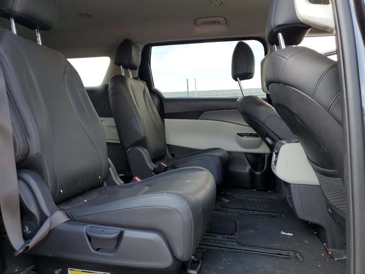 2024 Kia Carnival Lx VIN: KNDNB4H31R6424920 Lot: 67546045