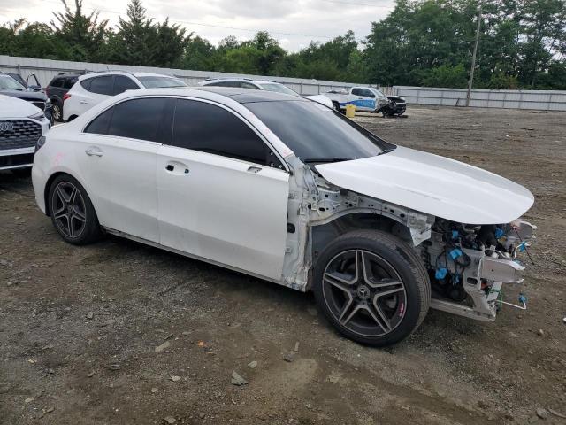  MERCEDES-BENZ A-CLASS 2021 Белы
