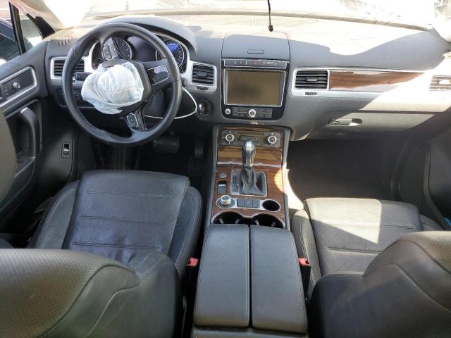  VOLKSWAGEN TOUAREG 2016 Серый