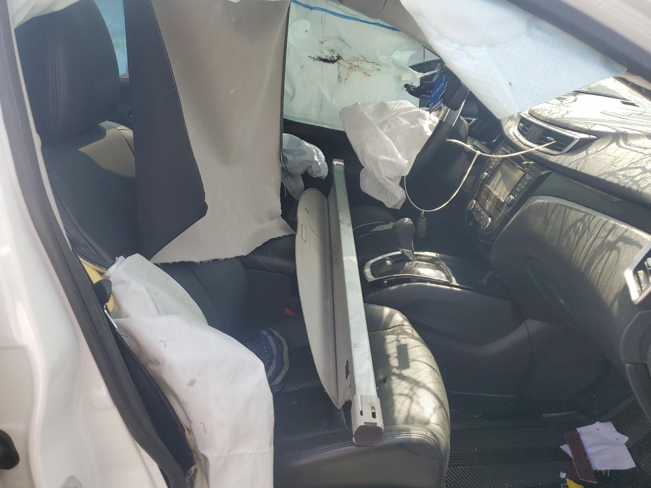 2015 Nissan Rogue S VIN: 5N1AT2MT5FC837048 Lot: 68813135