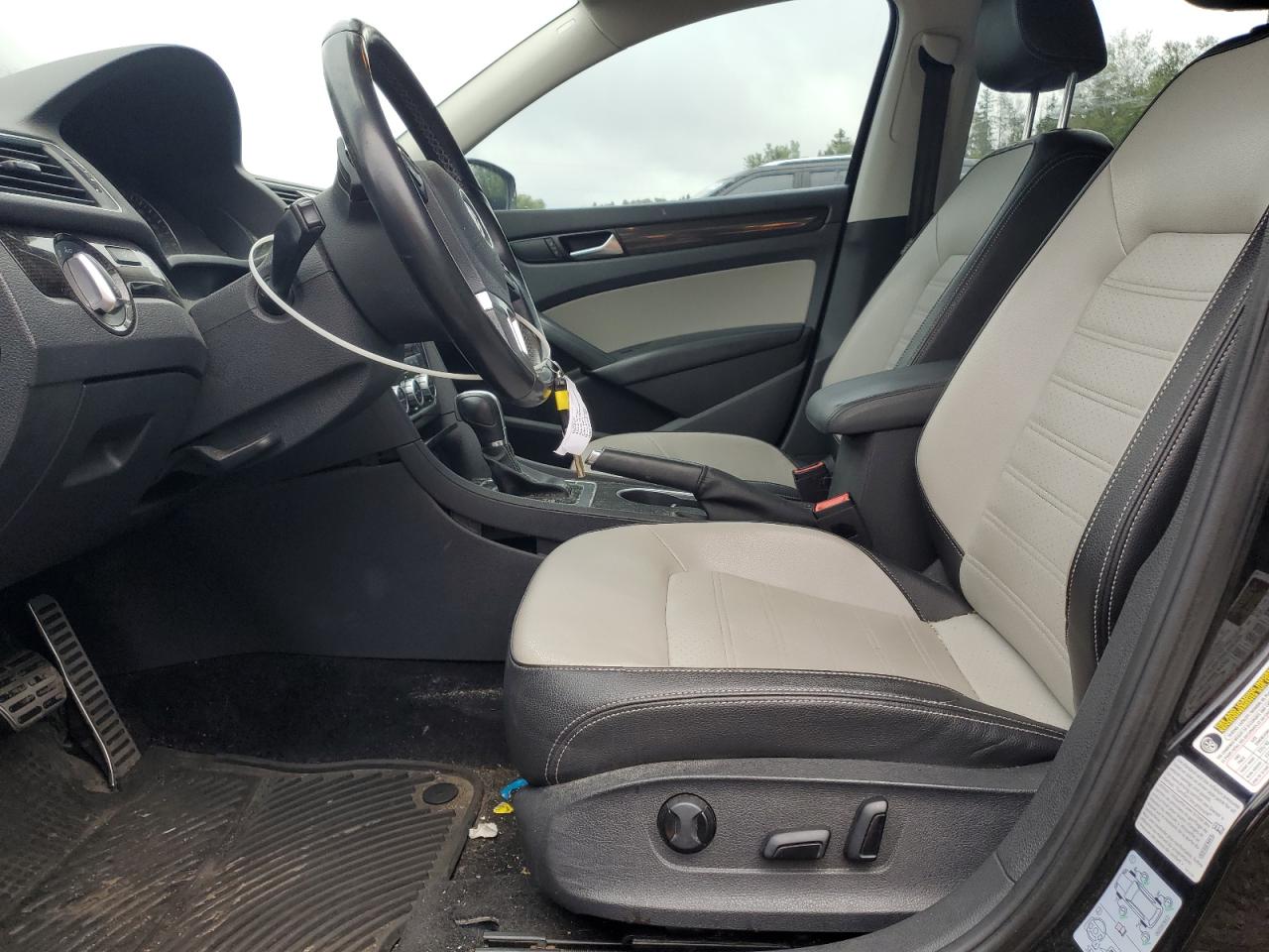 2015 Volkswagen Passat Se VIN: 1VWBV7A31FC045996 Lot: 69261865