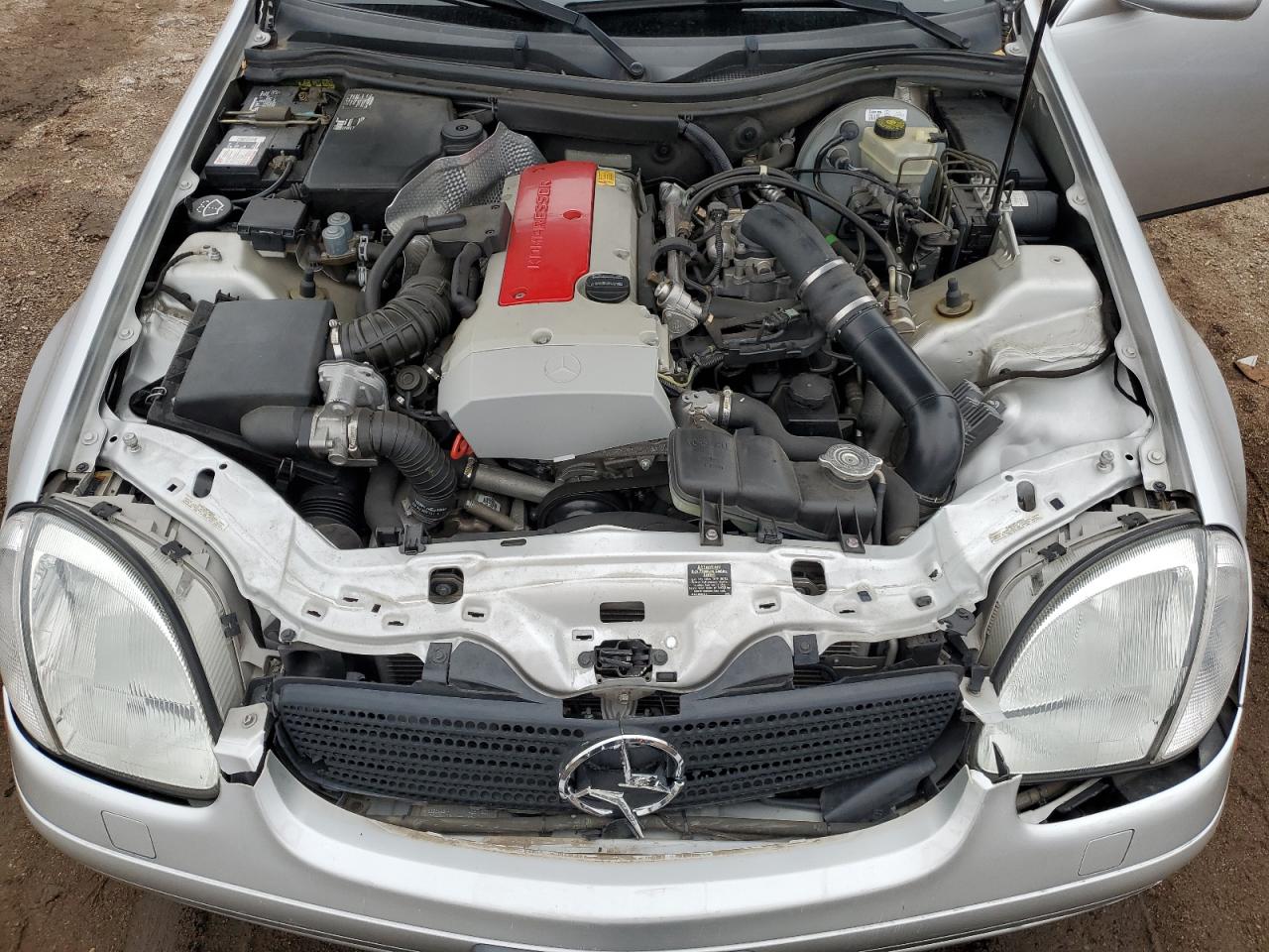 2000 Mercedes-Benz Slk 230 Kompressor VIN: WDBKK47F0YF150959 Lot: 70592465