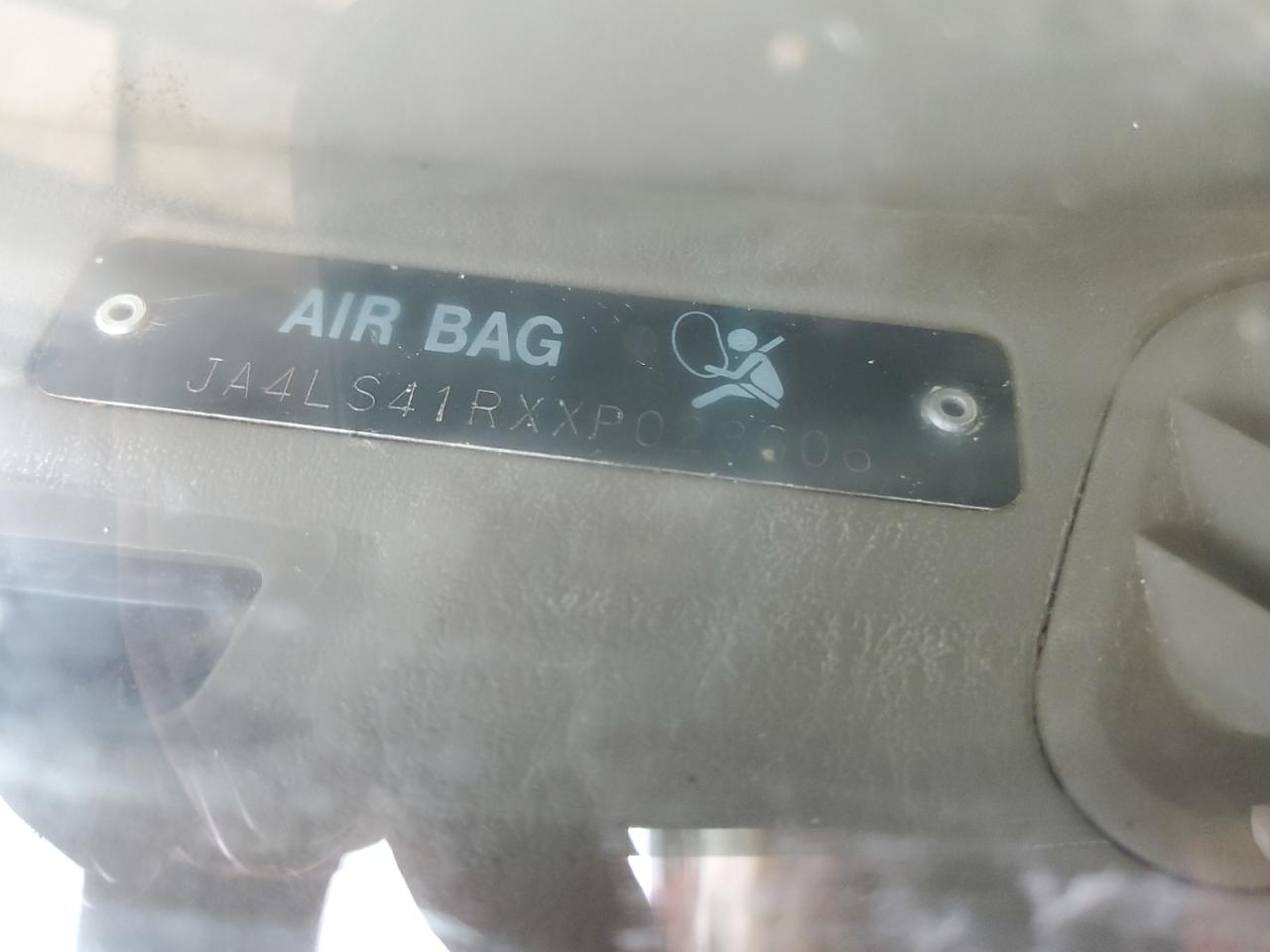 1999 Mitsubishi Montero Sport Limited VIN: JA4LS41RXXP028606 Lot: 70101395