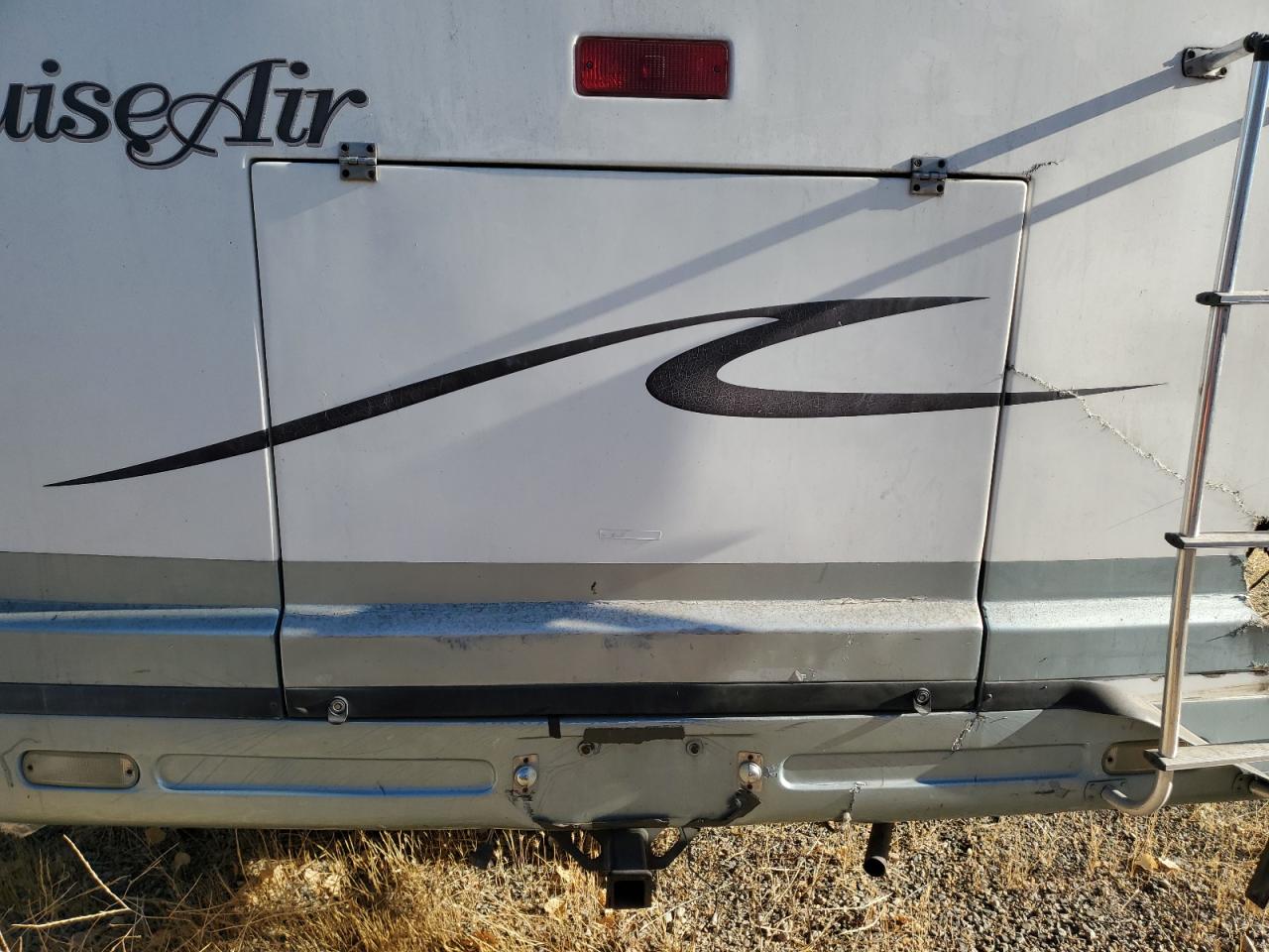 2000 Ford F550 Super Duty Stripped Chassis VIN: 3FCNF53S4YJA00365 Lot: 67445235