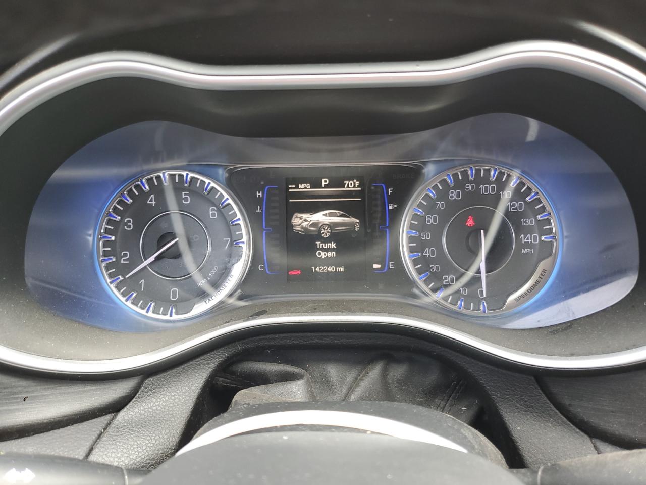 2015 Chrysler 200 Limited VIN: 1C3CCCAB8FN660504 Lot: 67985765