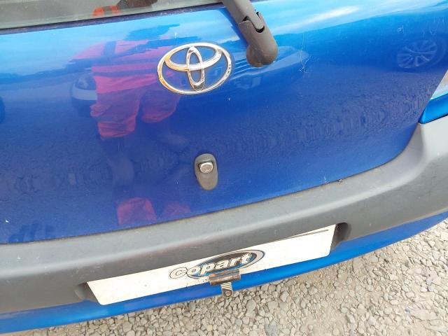 2002 TOYOTA YARIS GS