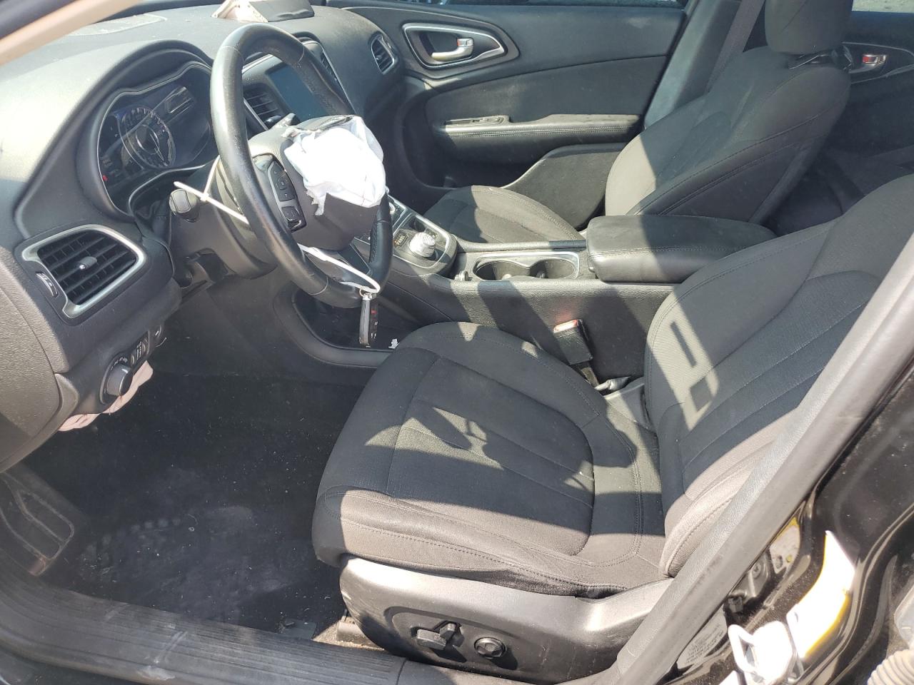 2016 Chrysler 200 Limited VIN: 1C3CCCAB2GN128862 Lot: 68938565