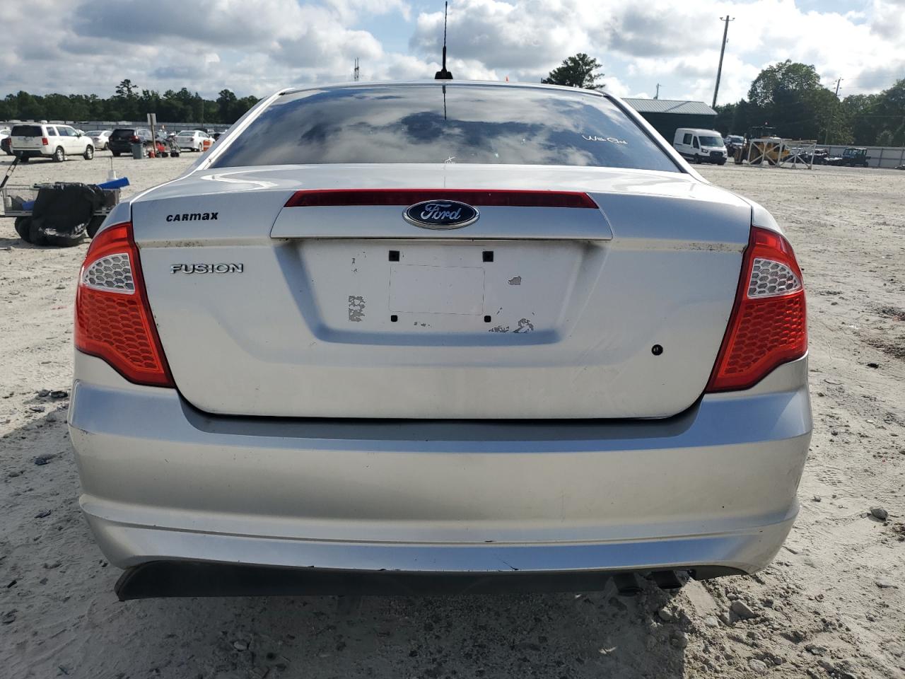 2012 Ford Fusion S VIN: 3FAHP0GAXCR270957 Lot: 68537495