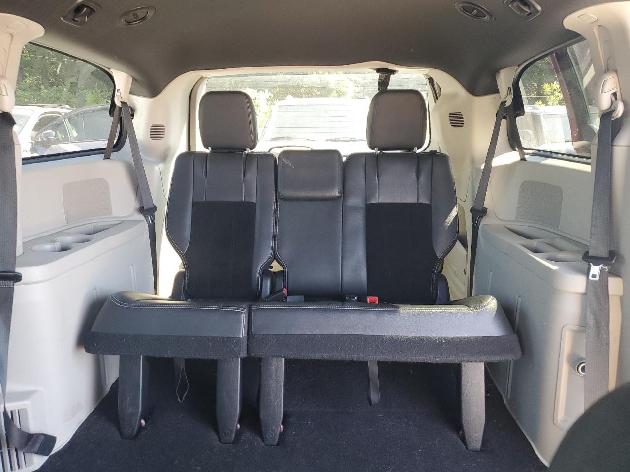 2018 Dodge Grand Caravan Sxt VIN: 2C4RDGCG5JR216141 Lot: 70147175