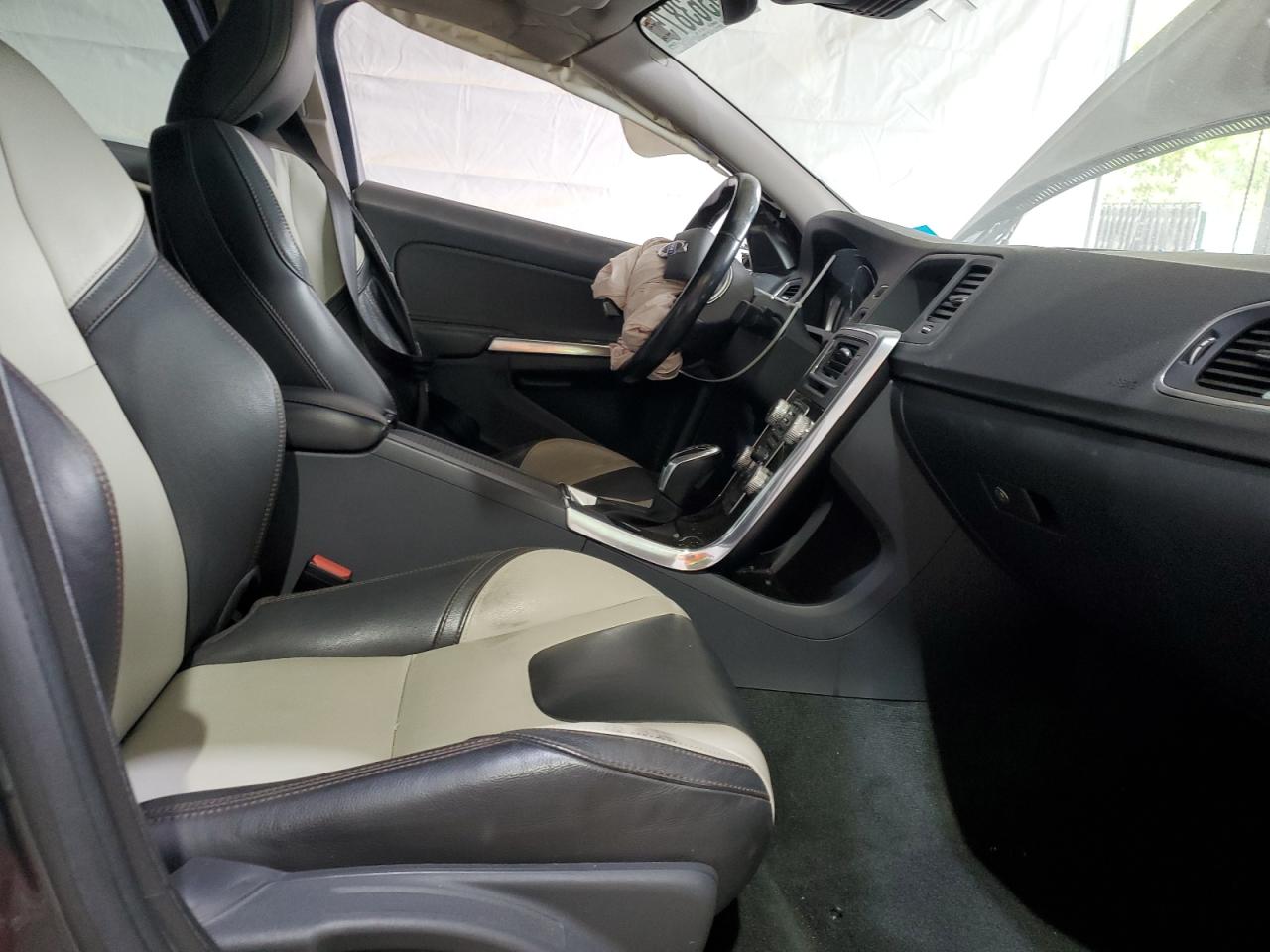 2016 Volvo S60 Cross Country T5 VIN: YV4612UM4G2002099 Lot: 69363875