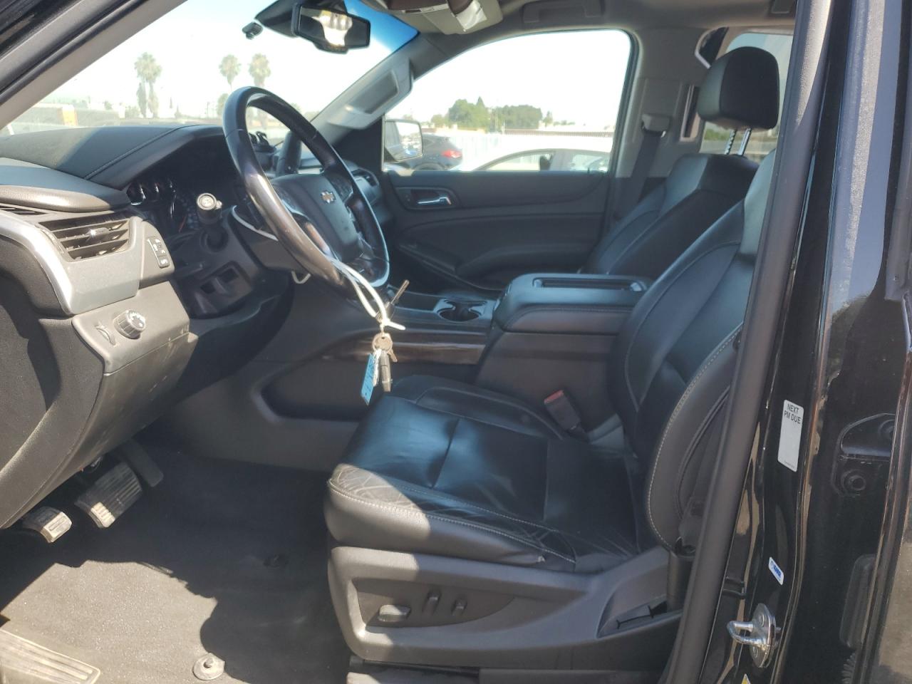 2019 Chevrolet Tahoe C1500 Lt VIN: 1GNSCBKC2KR161992 Lot: 66086405