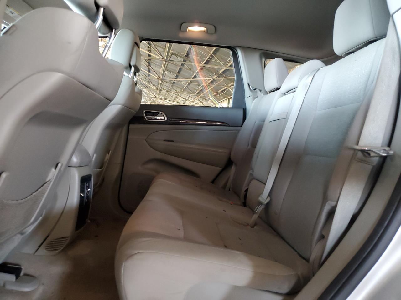 1C4RJEAG5CC355438 2012 Jeep Grand Cherokee Laredo