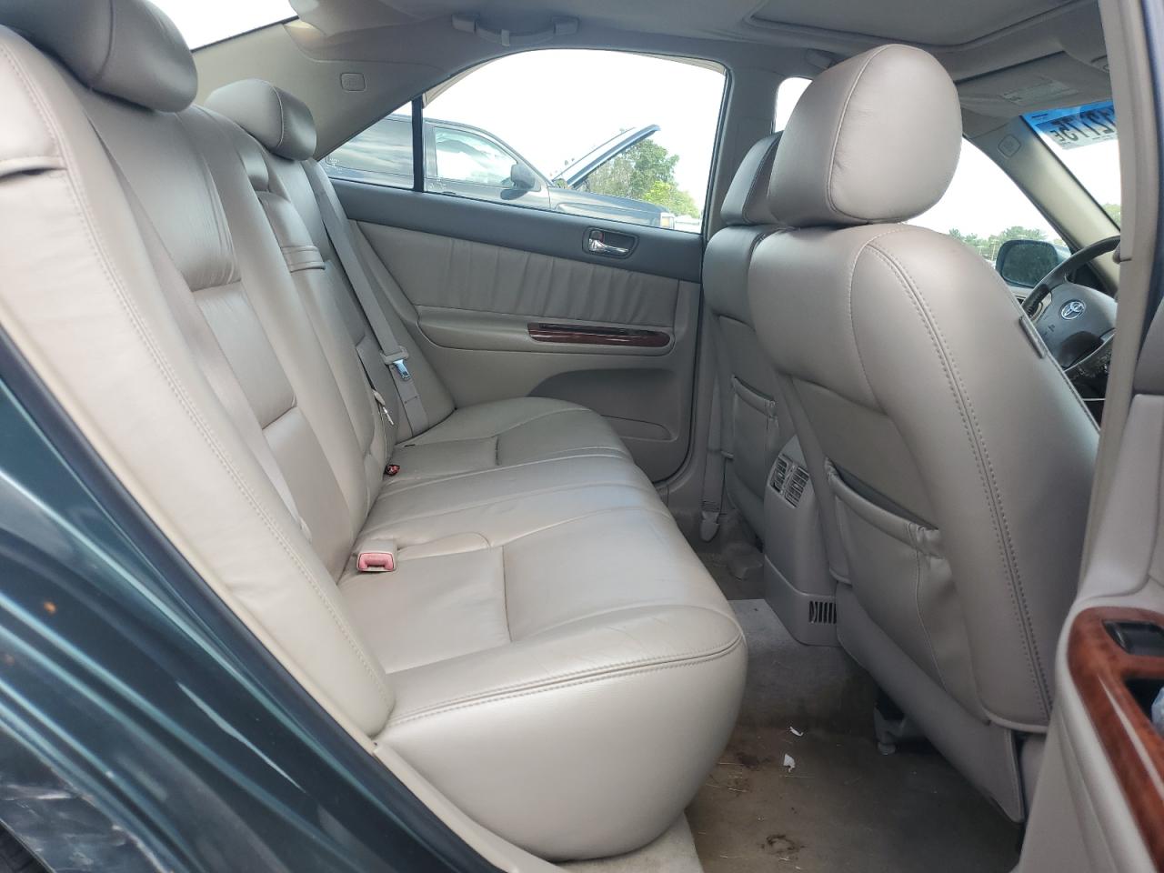 2004 Toyota Camry Le VIN: 4T1BF30K74U077548 Lot: 68112775