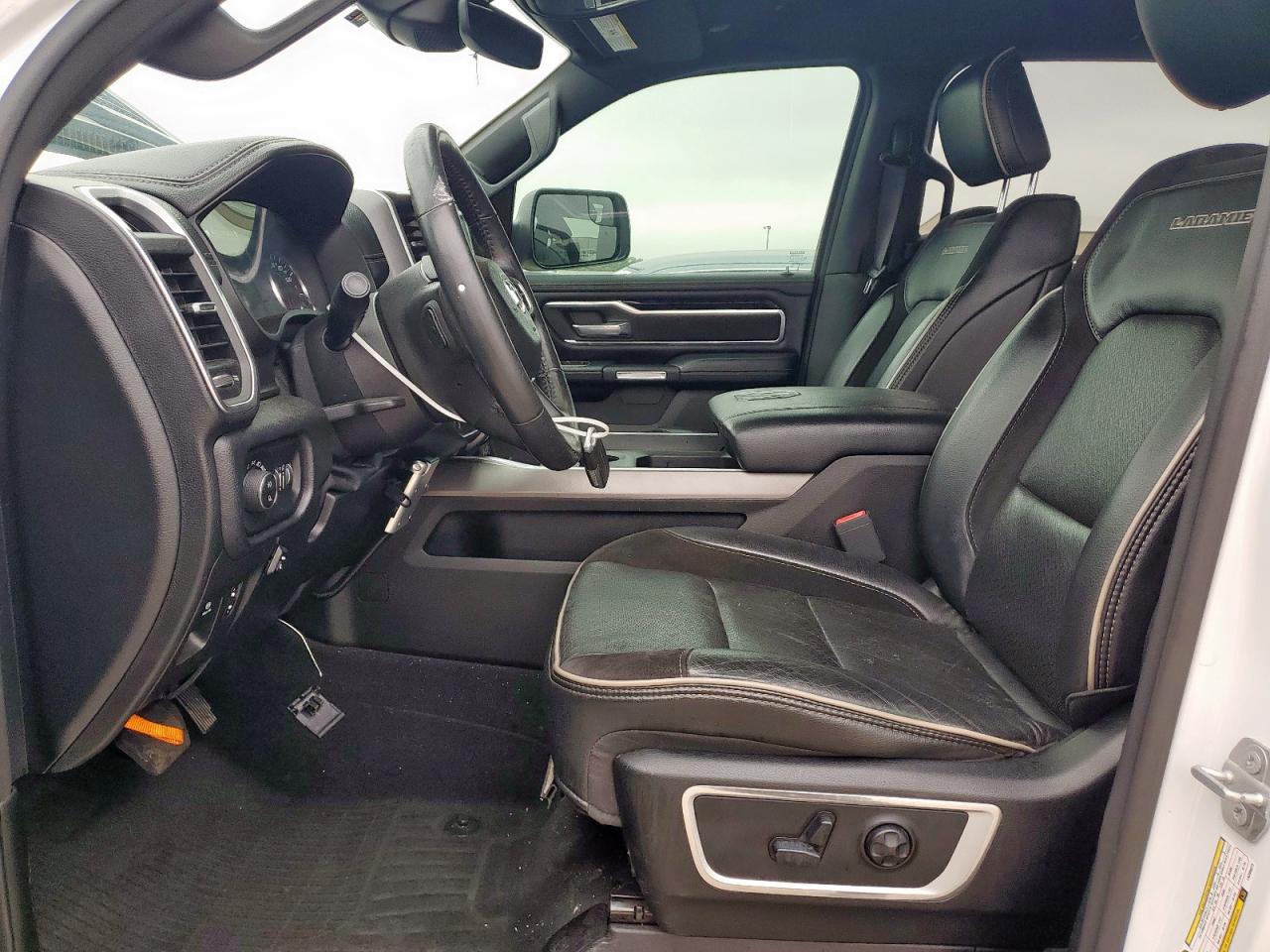 2020 Ram 1500 Laramie VIN: 1C6SRFJT3LN399673 Lot: 70837275