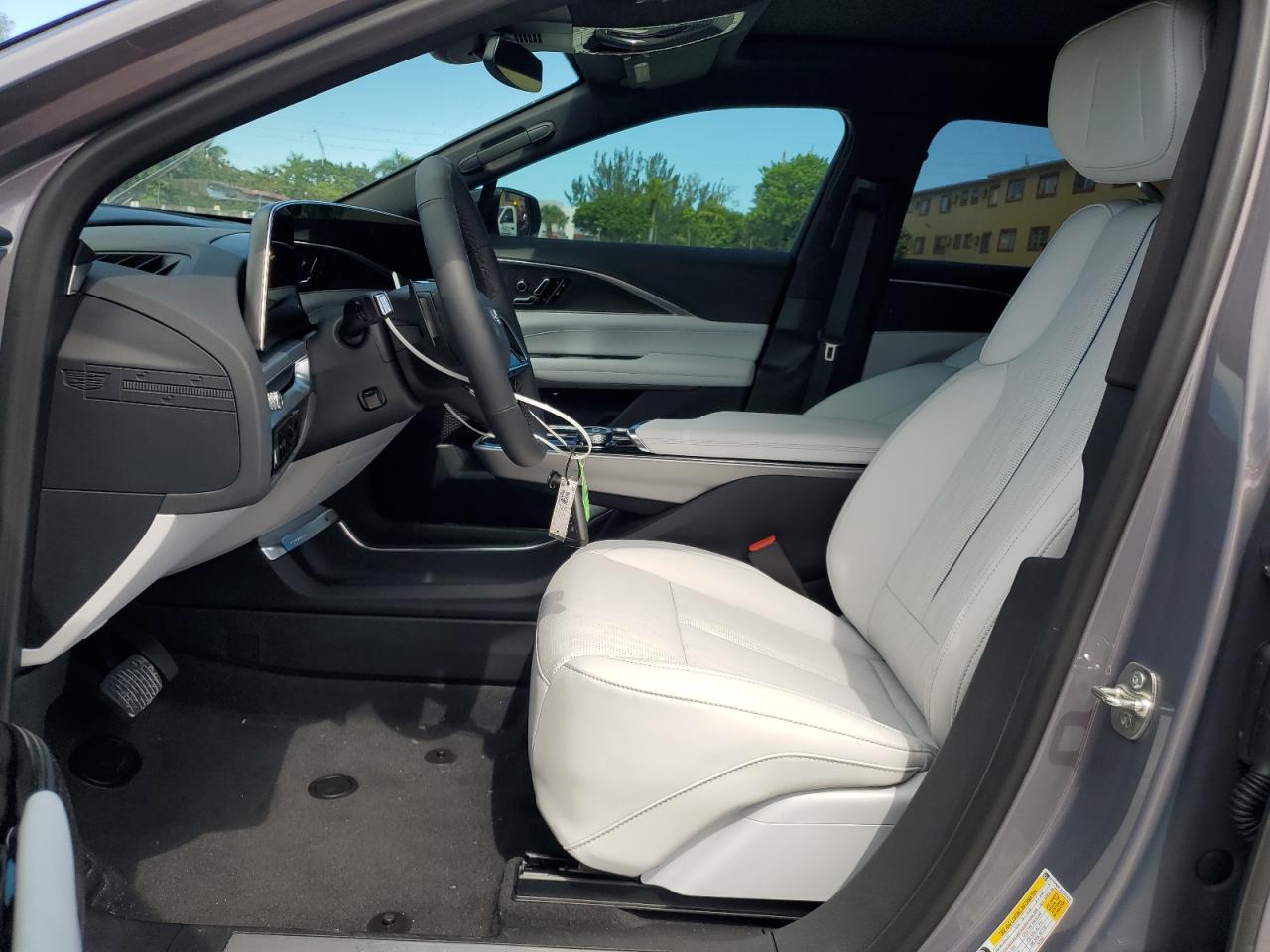 2025 Cadillac Lyriq Luxury VIN: 1GYKPNRKXSZ311479 Lot: 66337525