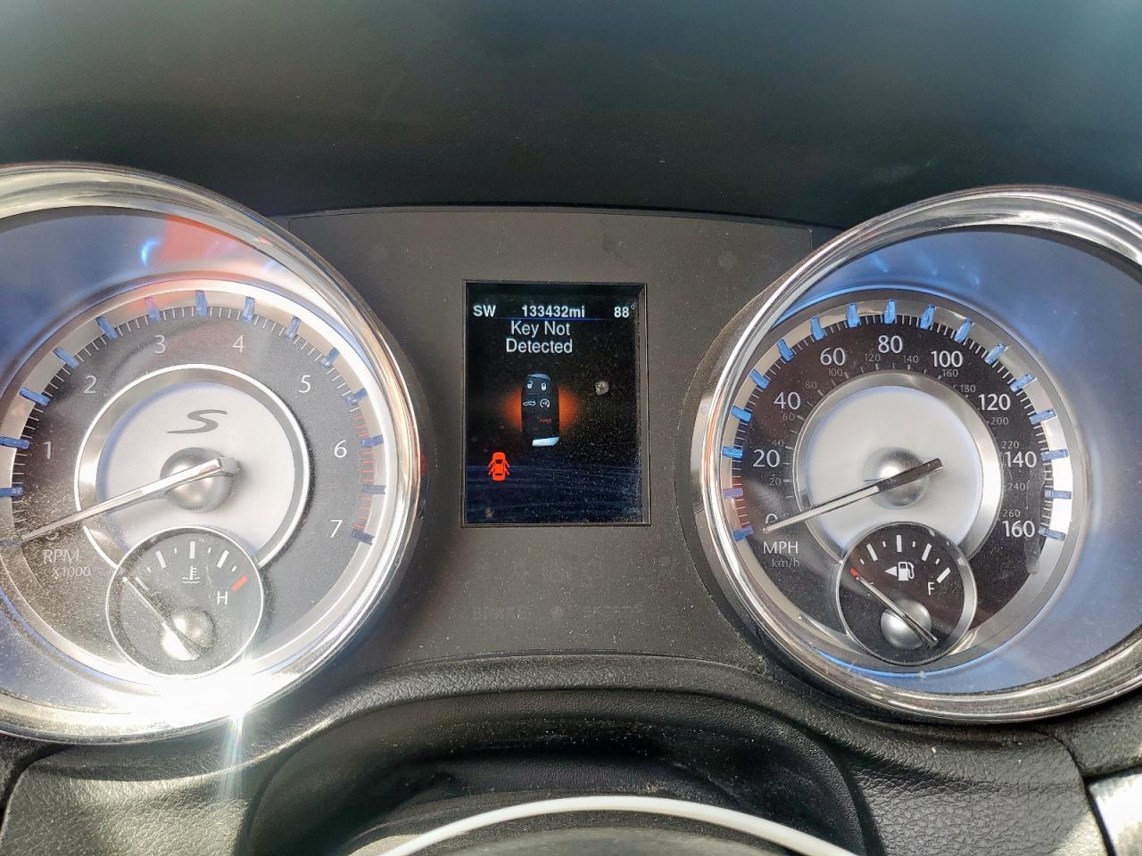 2013 Chrysler 300 S VIN: 2C3CCABT4DH591876 Lot: 70829965