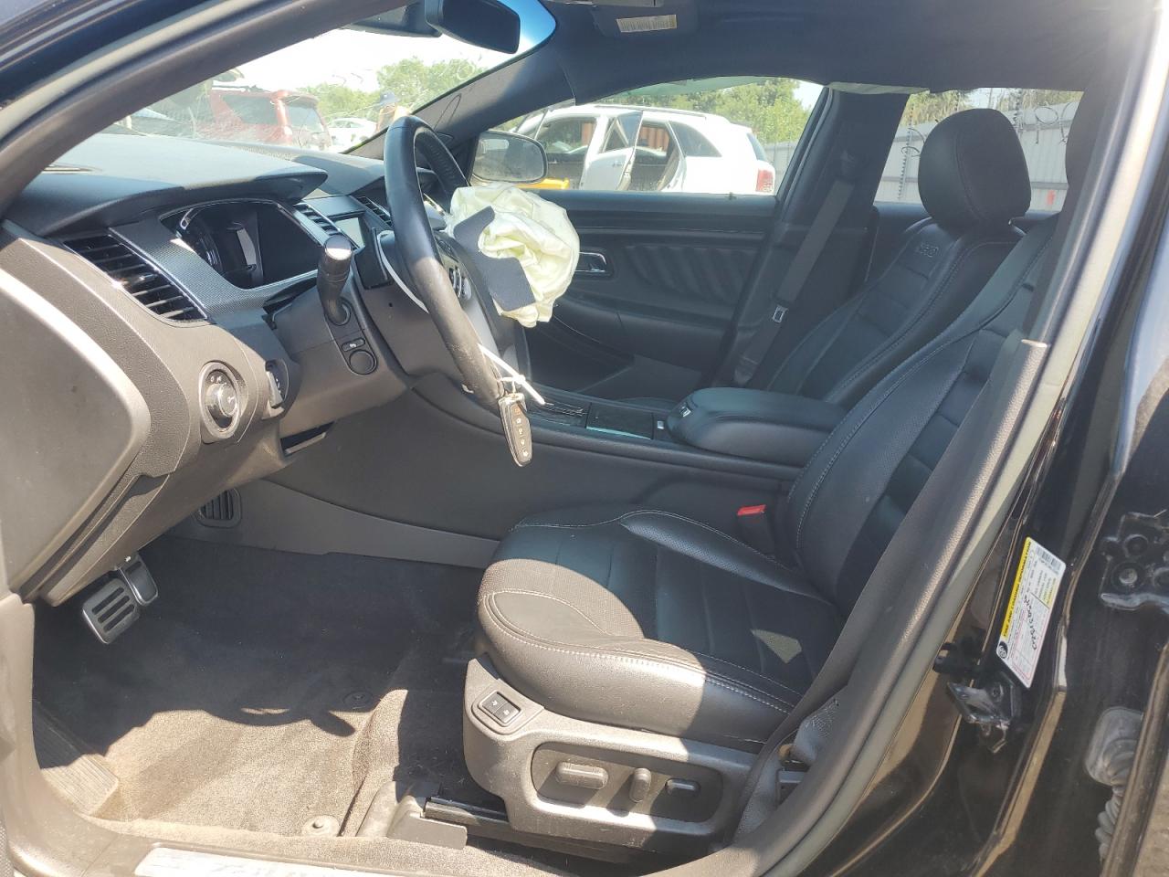 2017 Ford Taurus Sho VIN: 1FAHP2KT3HG135063 Lot: 68136825