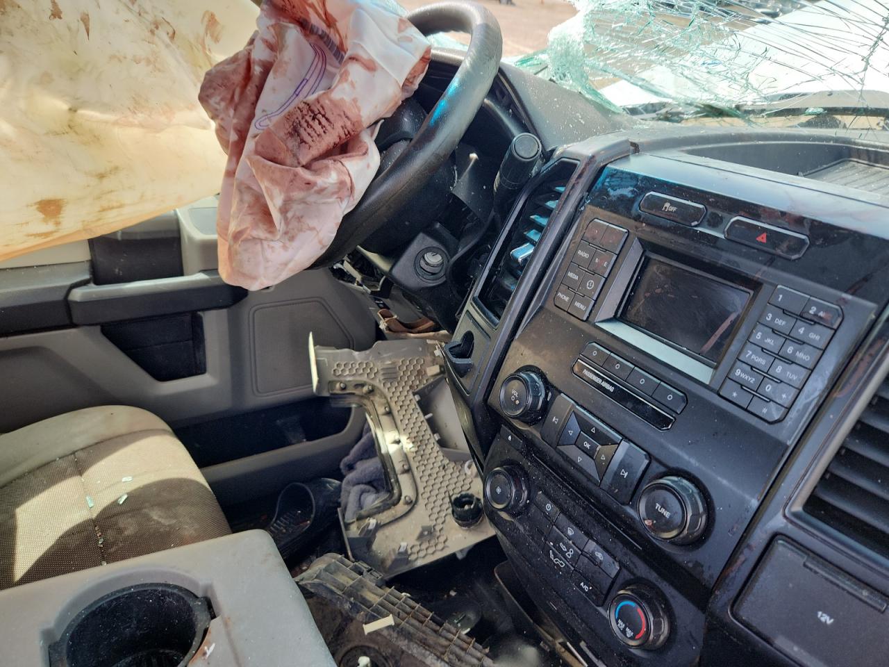 2016 Ford F150 VIN: 1FTMF1C85GKD49242 Lot: 71044115