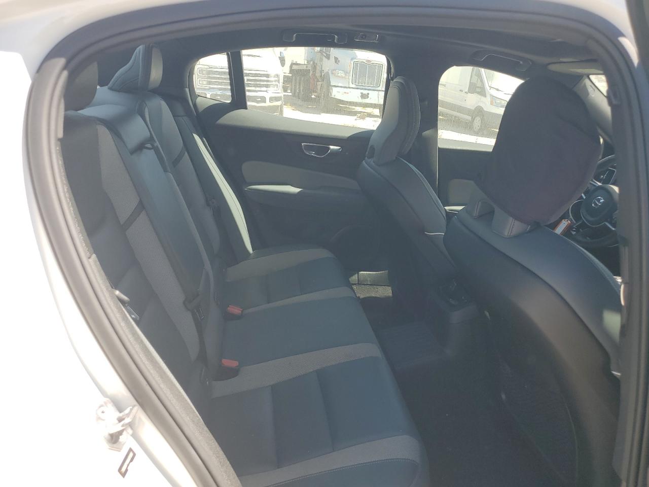 2022 Volvo S60 T8 Recharge R-Design VIN: 7JRBR0FM5NG17928 Lot: 70516695