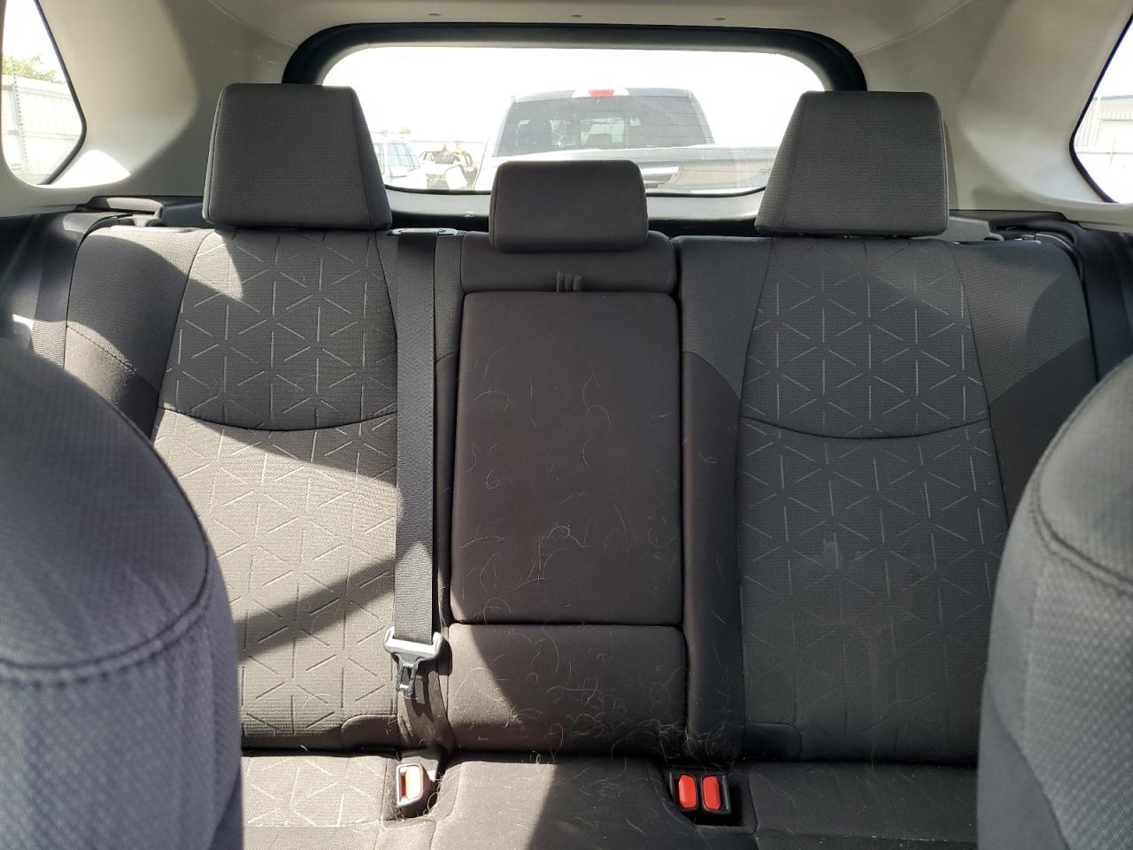 2020 Toyota Rav4 Xle VIN: 2T3W1RFV2LW090282 Lot: 70811555