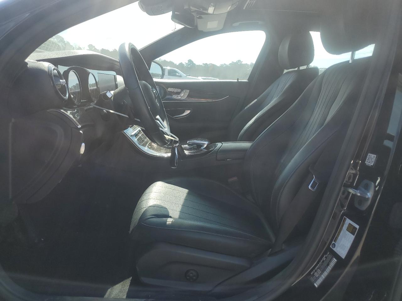 2019 Mercedes-Benz E 300 VIN: WDDZF4JB0KA509800 Lot: 69292655