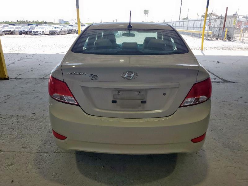 Sedans HYUNDAI ACCENT 2017 Biały