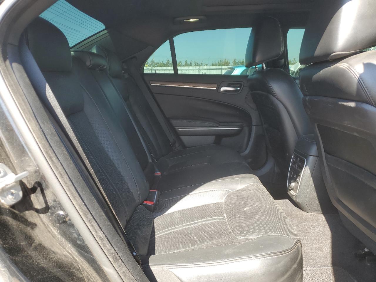 2014 Chrysler 300C Luxury VIN: 2C3CCAPT7EH322748 Lot: 67388085