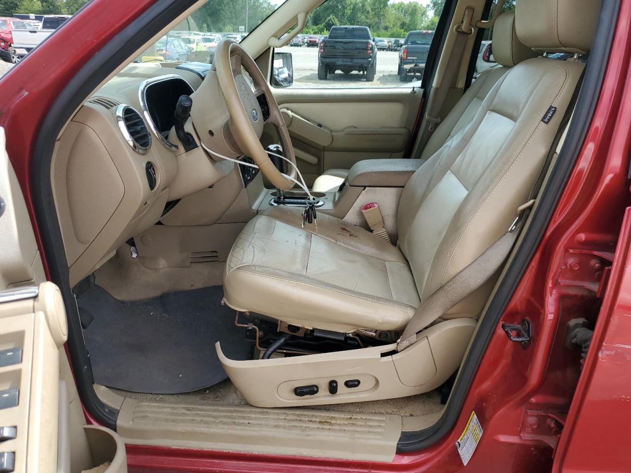 2007 Ford Explorer Xlt VIN: 1FMEU63E07UA49864 Lot: 71001255