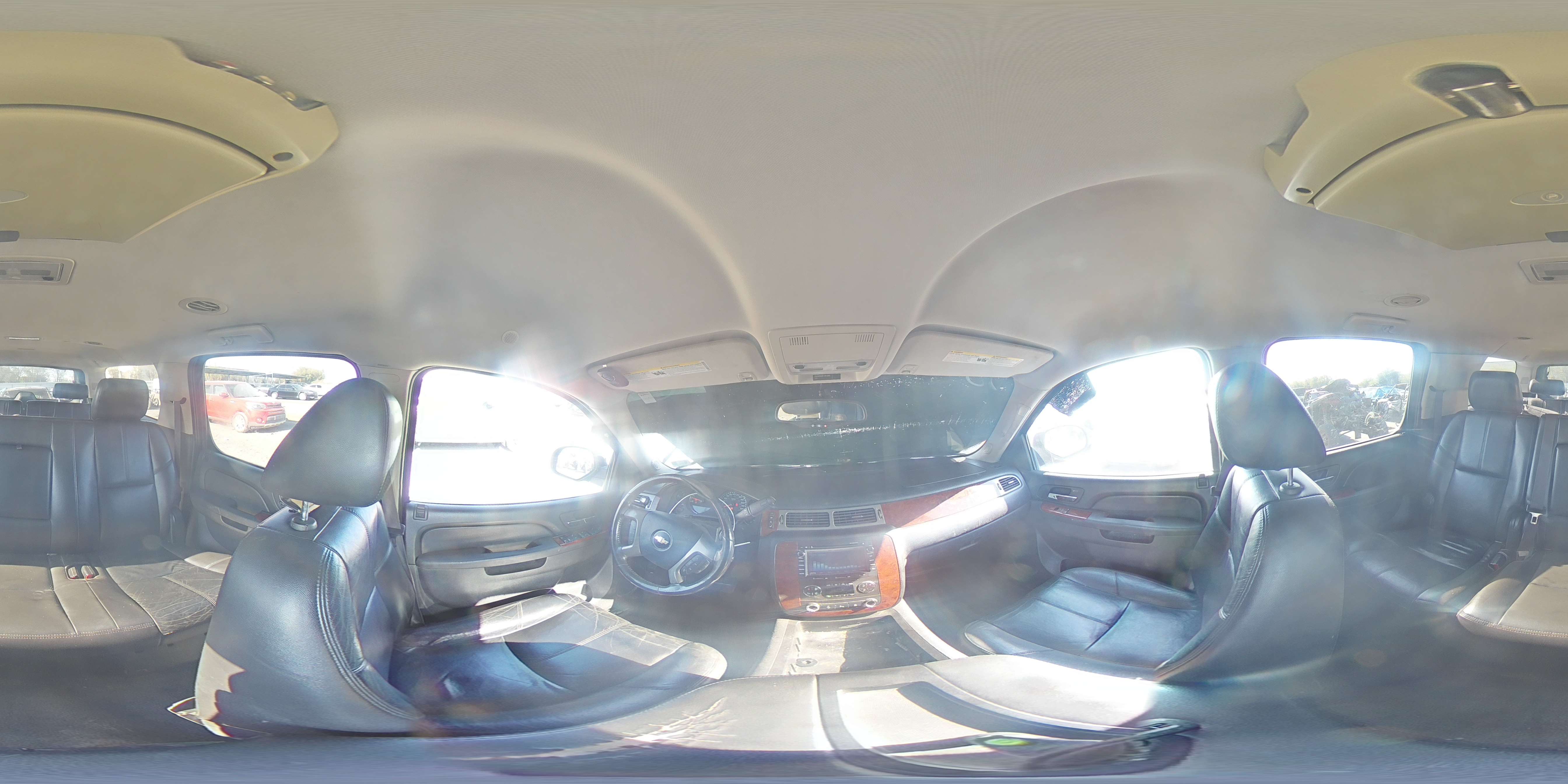 2011 Chevrolet Suburban K1500 Lt VIN: 1GNSKJE3XBR385634 Lot: 80205155