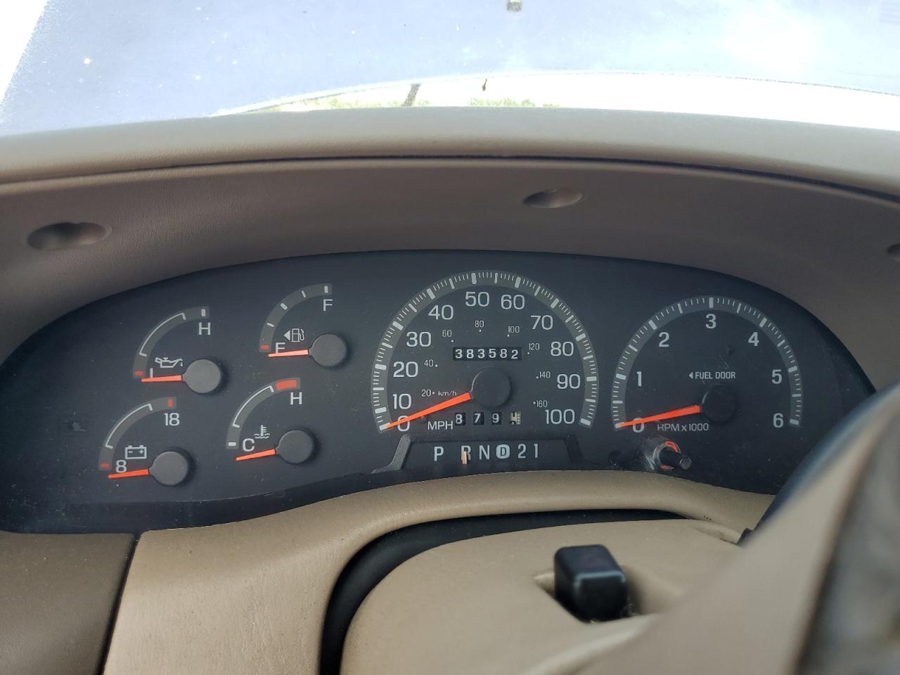 1997 Ford Expedition VIN: 1FMEU18W6VLB73550 Lot: 70023965