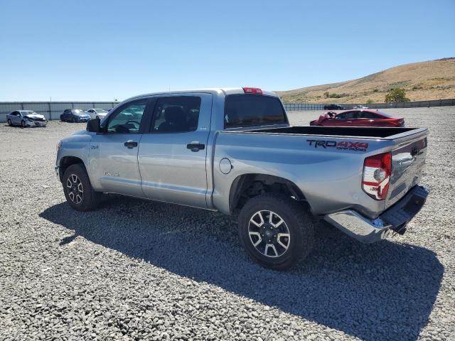  TOYOTA TUNDRA 2018 Серебристый