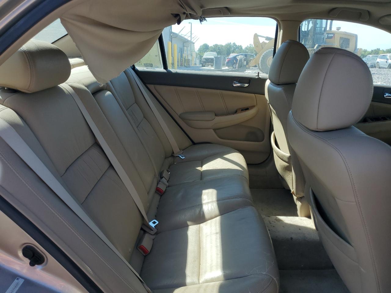 2004 Honda Accord Ex VIN: 1HGCM56824A058897 Lot: 70810285