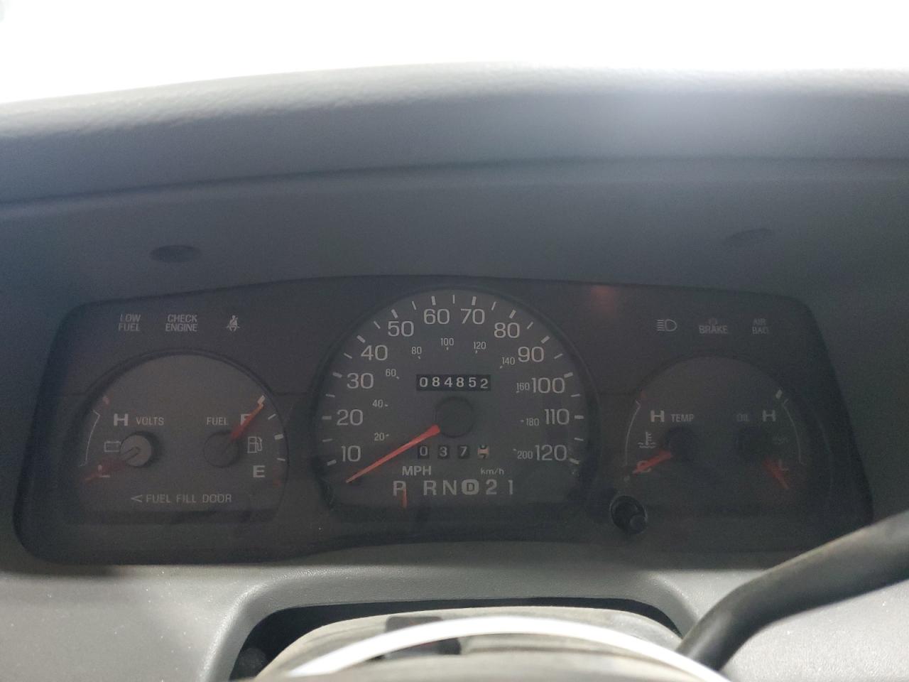 2004 Mercury Grand Marquis Gs VIN: 2MEFM74W14X652704 Lot: 69725195