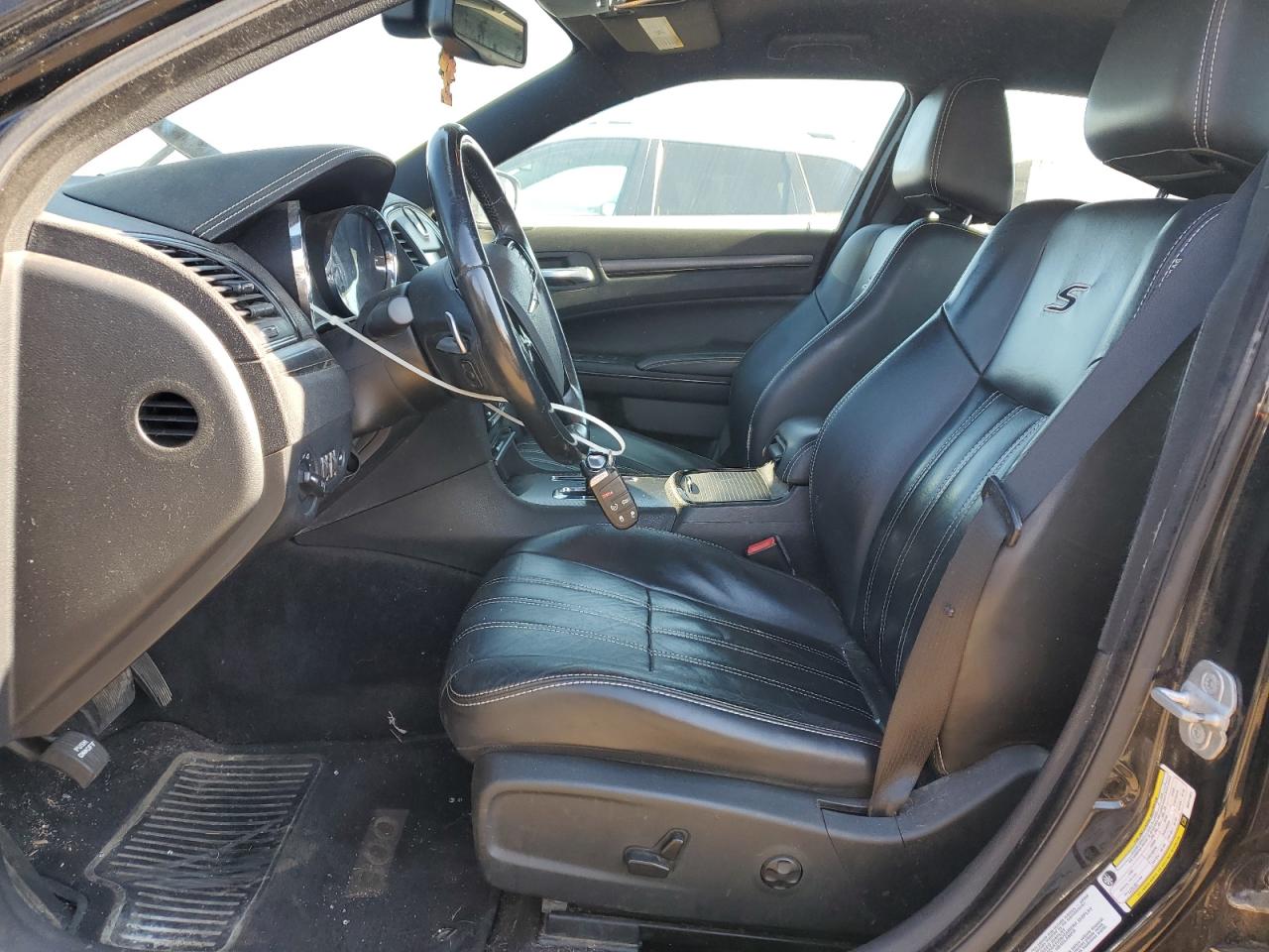 2013 Chrysler 300 S VIN: 2C3CCABG2DH577431 Lot: 68152845