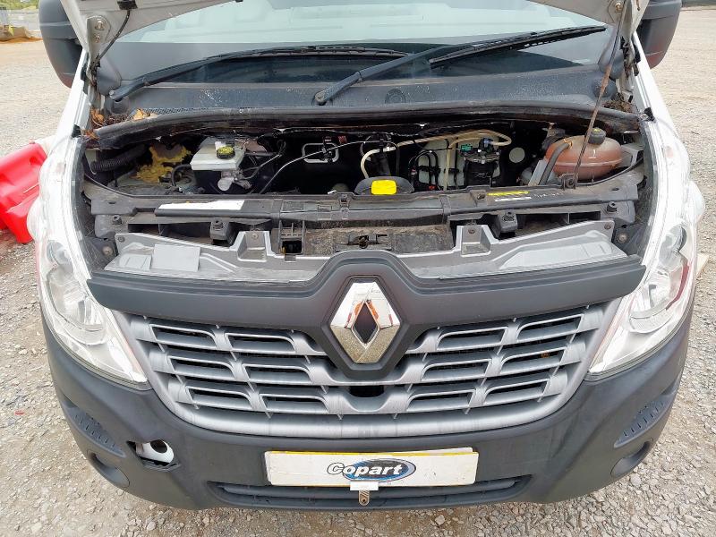 2018 RENAULT MASTER BUSINESS