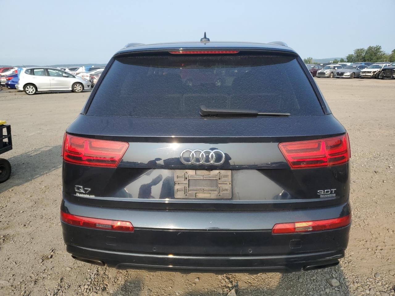 2017 Audi Q7 Premium Plus VIN: WA1LAAF72HD008118 Lot: 68067345