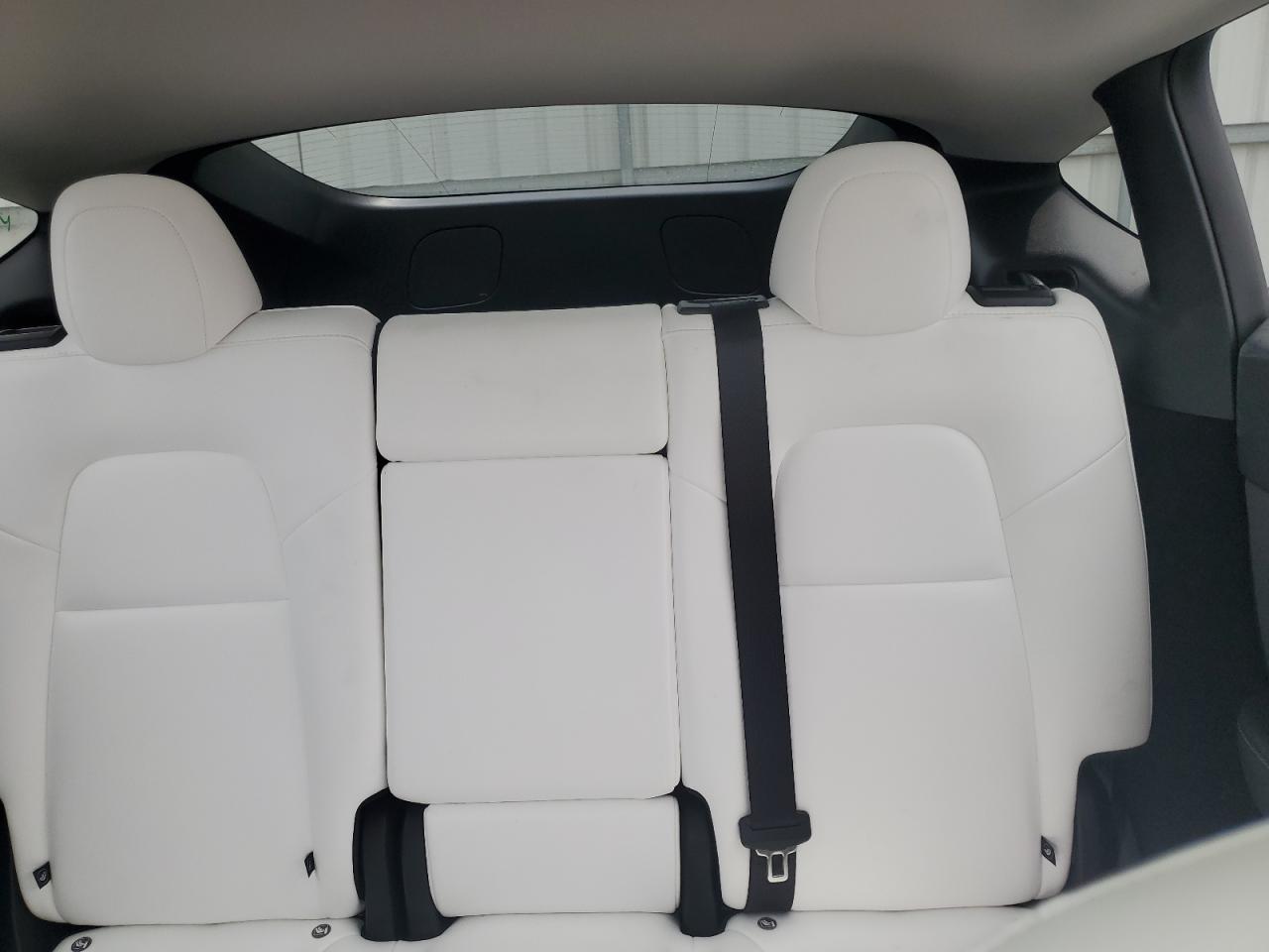 2025 Tesla Model Y VIN: 7SAYGDEE6SF252899 Lot: 70330545