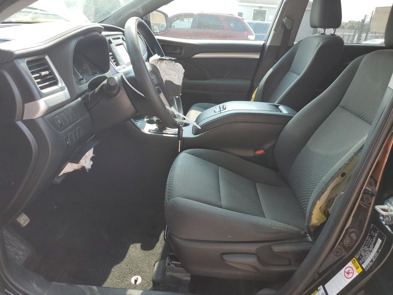 2019 Toyota Highlander Le VIN: 5TDBZRFH6KS988272 Lot: 67680645