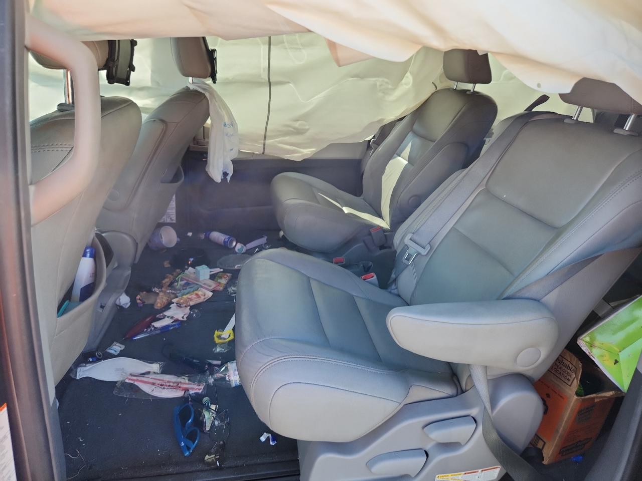 2015 Toyota Sienna Xle VIN: 5TDYK3DC2FS665264 Lot: 70096435