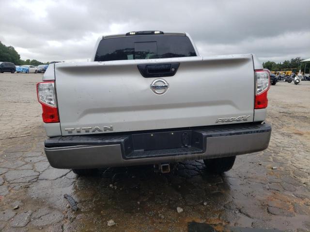  NISSAN TITAN 2018 Серебристый