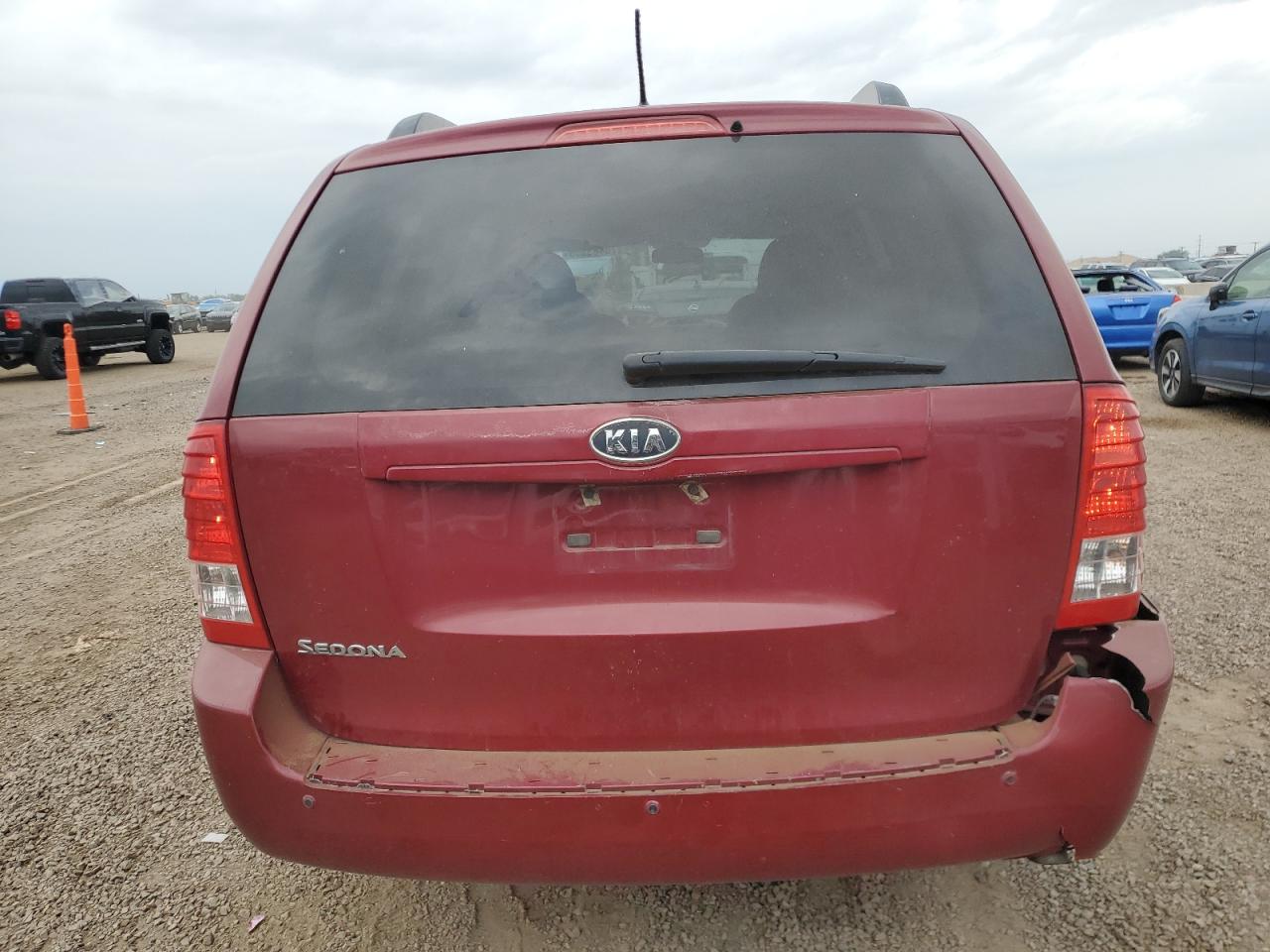 2011 Kia Sedona Lx VIN: KNDMG4C72B6371271 Lot: 70483605