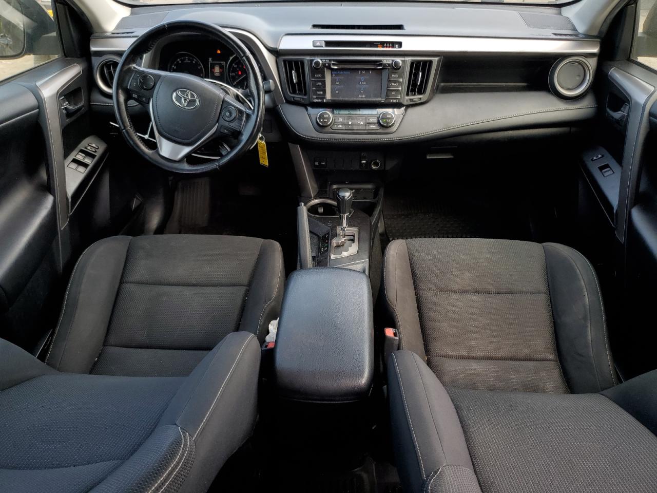 2017 Toyota Rav4 Xle VIN: JTMRFREV0HD210696 Lot: 68541925