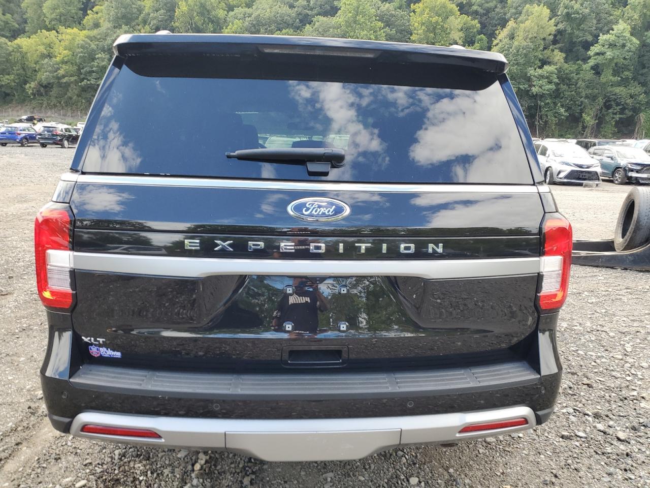 2023 Ford Expedition Xlt VIN: 1FMJU1J86PEA13220 Lot: 70666705