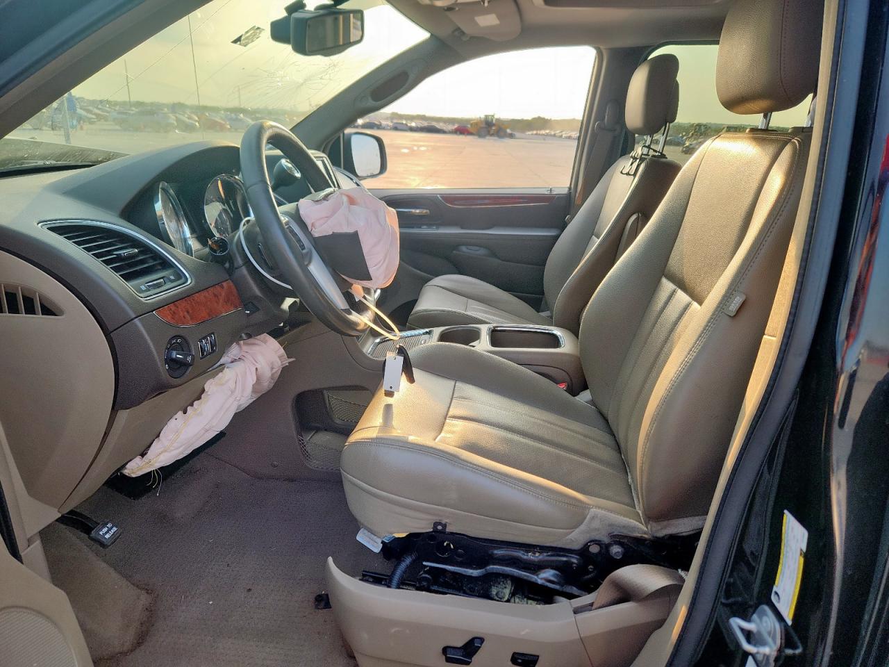 2014 Chrysler Town & Country Touring L VIN: 2C4RC1CG0ER188867 Lot: 69632755