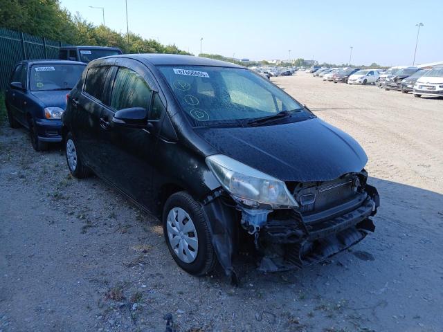 2013 TOYOTA YARIS TR V