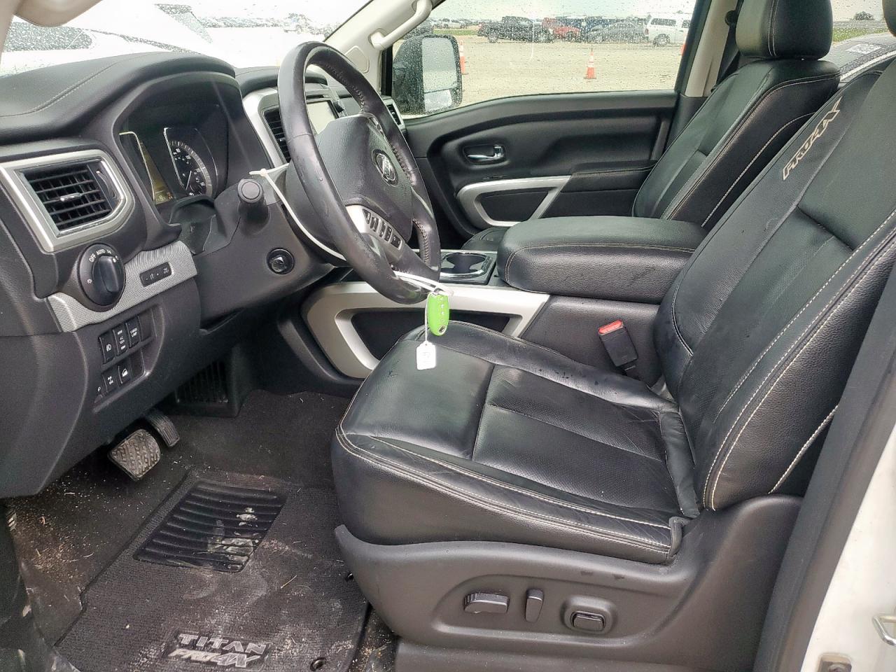 2017 Nissan Titan Sv VIN: 1N6AA1E55HN528429 Lot: 69915585