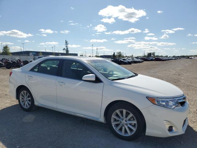 TOYOTA CAMRY 2014 Biały