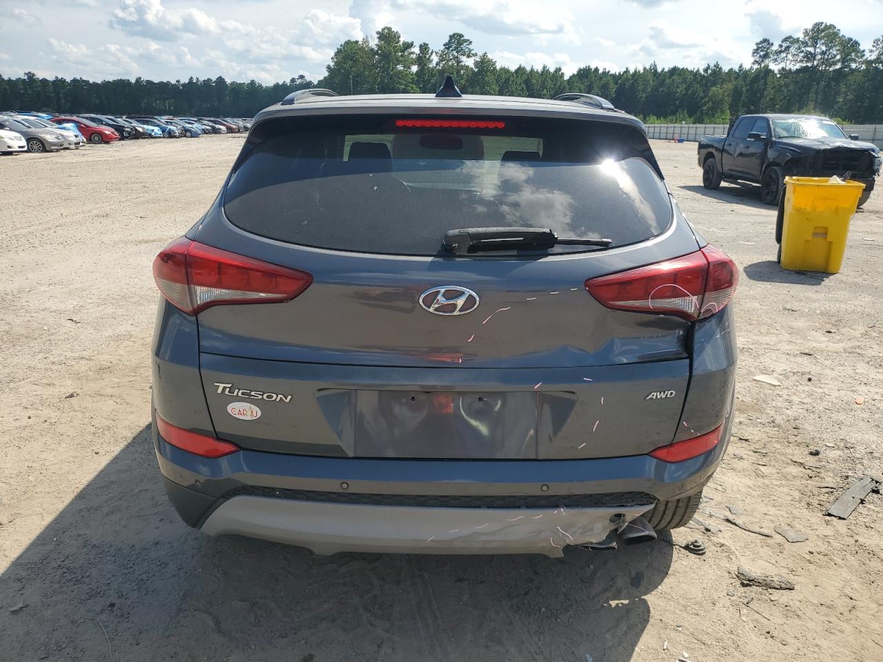 KM8J3CA22JU761907 2018 Hyundai Tucson Value