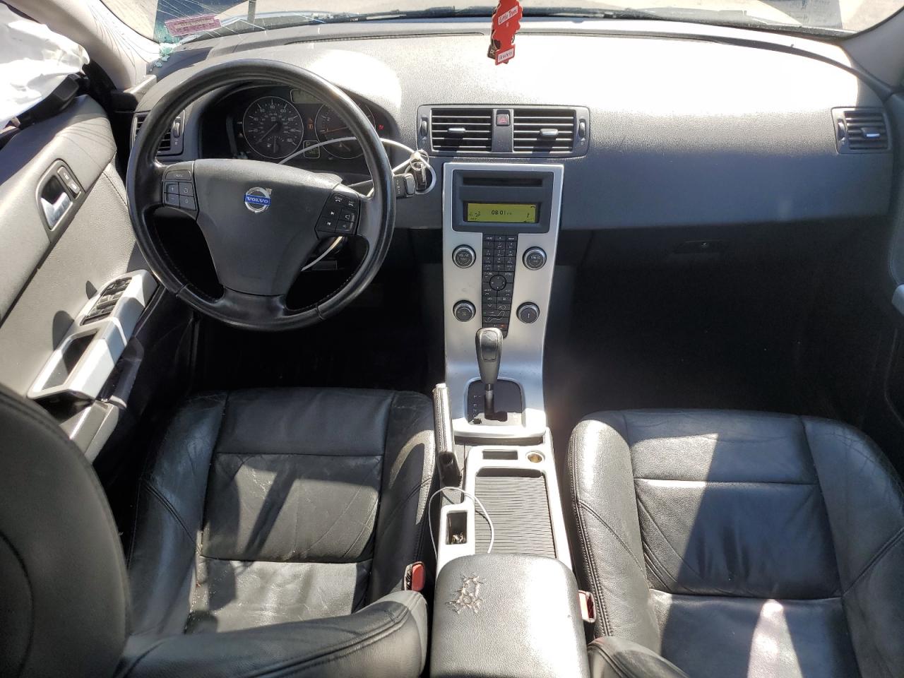 2011 Volvo S40 T5 VIN: YV1672MS2B2537919 Lot: 69201385